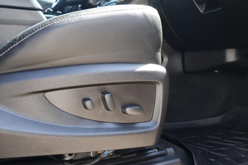 2018 Chevrolet Tahoe LT photo 25