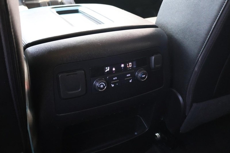 2018 Chevrolet Tahoe LT photo 29
