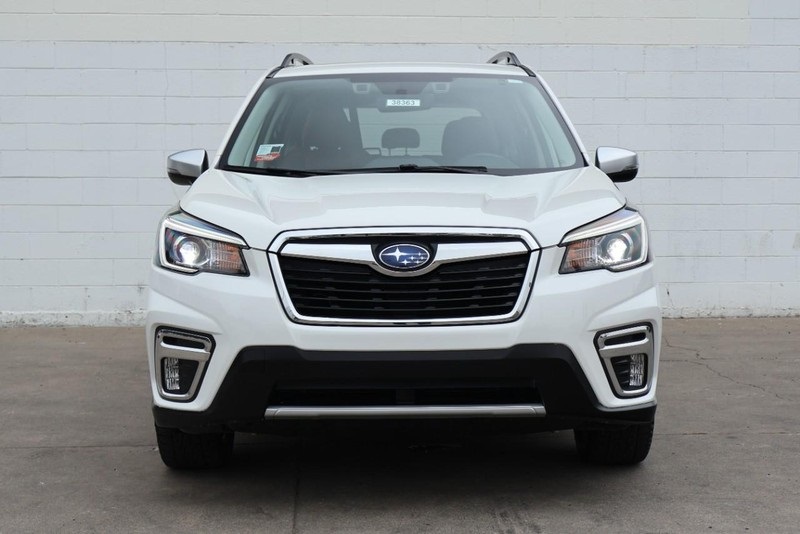 2020 Subaru Forester Touring photo 2