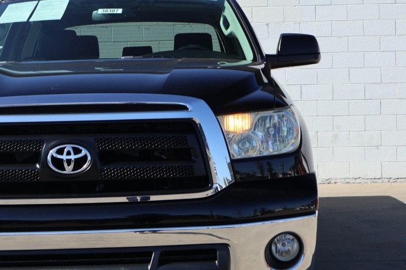 2013 Toyota Tundra SR5 photo 3