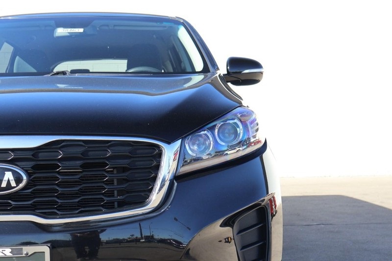 2020 Kia Sorento LX S photo 3