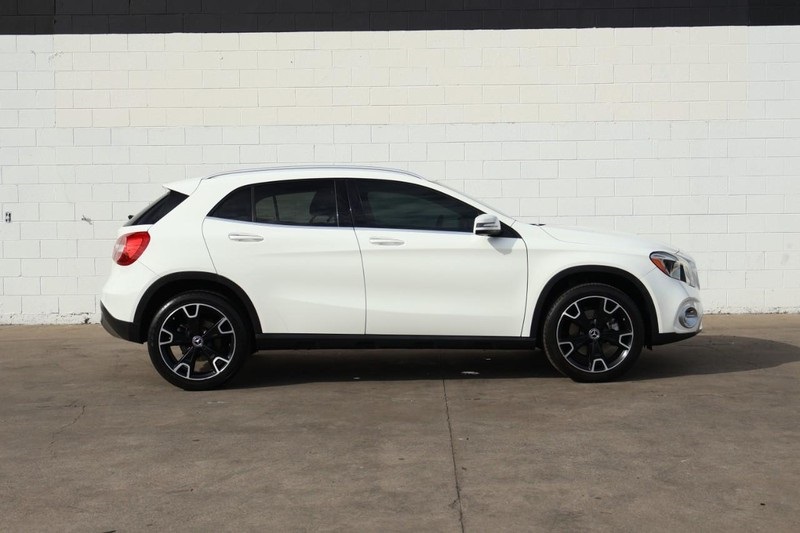 2019 Mercedes Benz GLA 250 photo 3