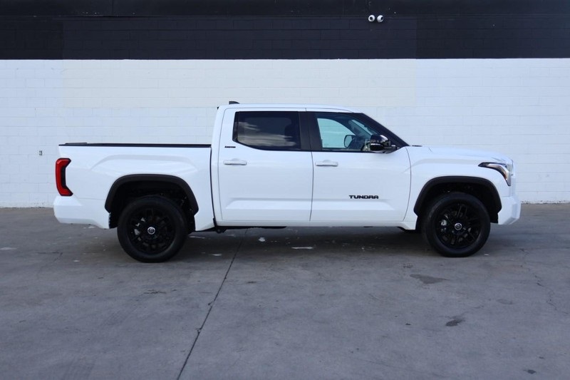 2024 Toyota Tundra Limited photo 4