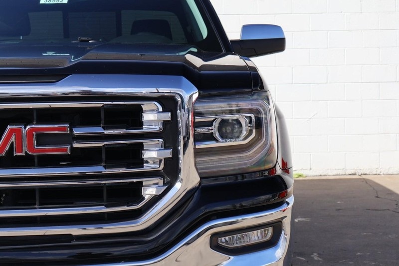 2018 Gmc Sierra 1500 SLT photo 3