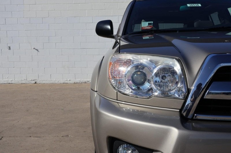 2008 Toyota 4Runner SR5 photo 3