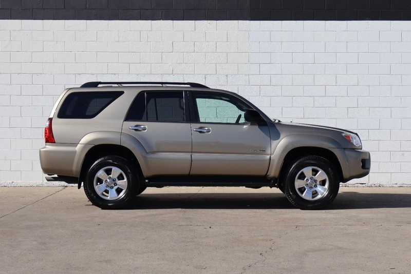2008 Toyota 4Runner SR5 photo 4