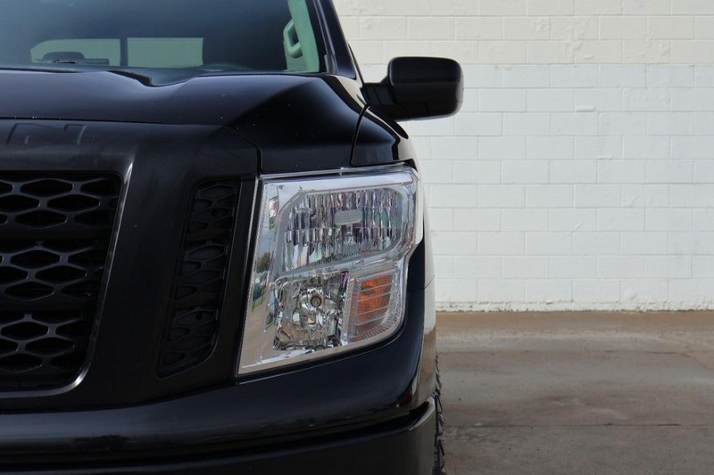2018 Nissan Titan S photo 3
