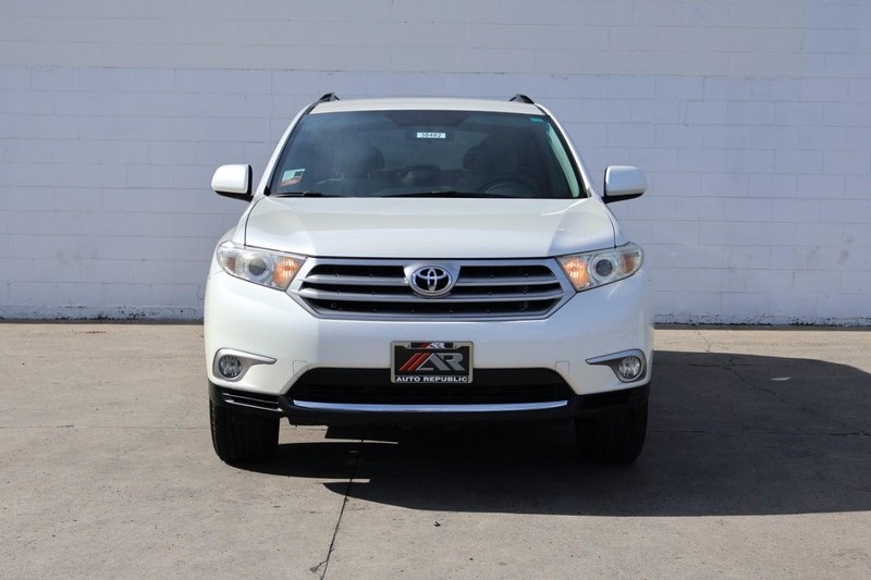 2013 Toyota Highlander Base Hybrid photo 2
