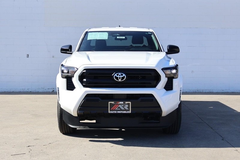 2024 Toyota Tacoma SR XtraCab photo 2