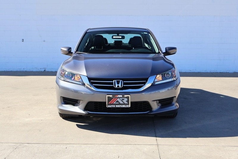 2015 Honda Accord LX photo 2