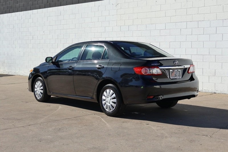 2013 Toyota Corolla L photo 4