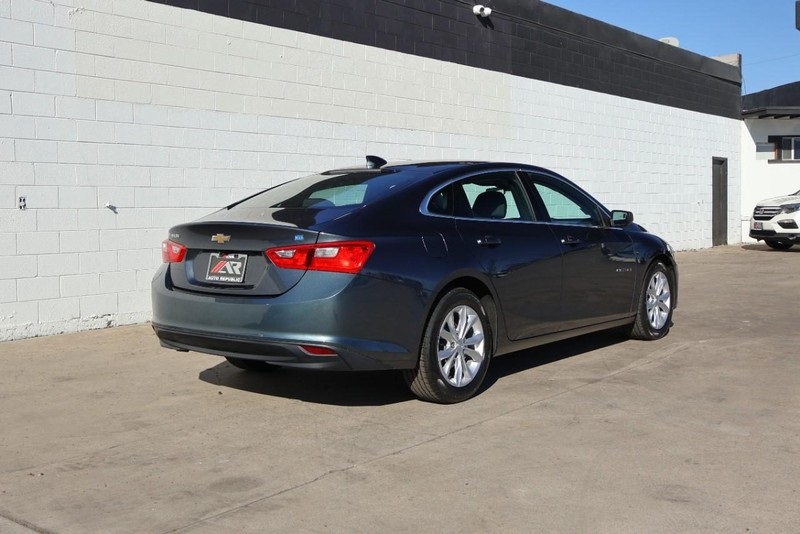 2019 Chevrolet Malibu Hybrid photo 4