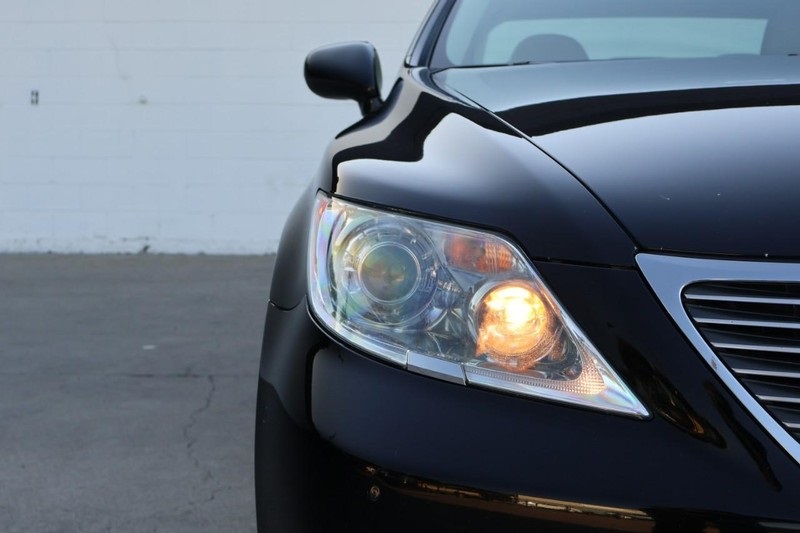 2009 Lexus LS 460 photo 3