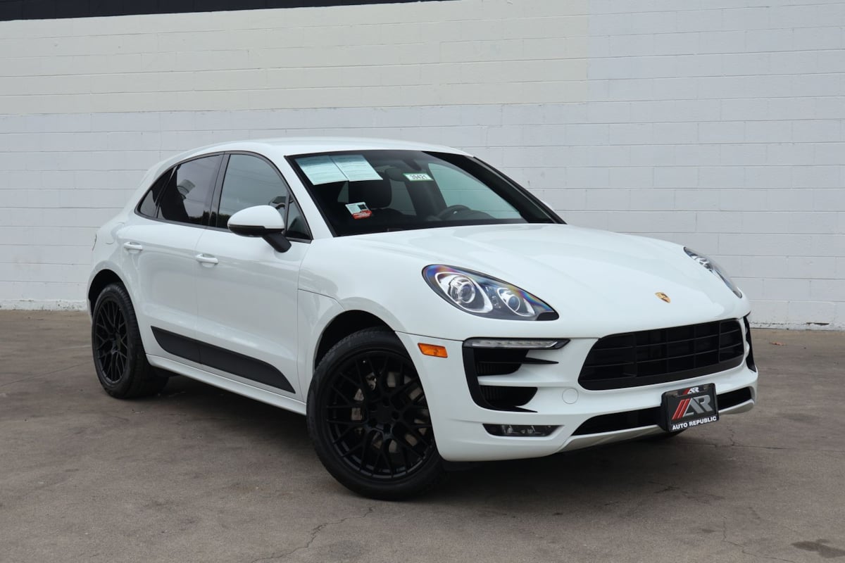 2015 Porsche Macan S's photo
