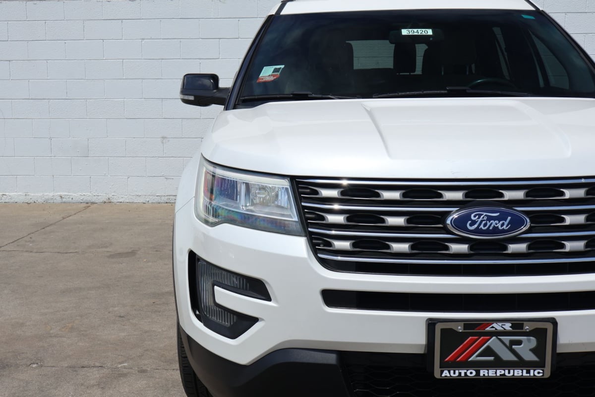 2016 Ford Explorer XLT - Photo 3