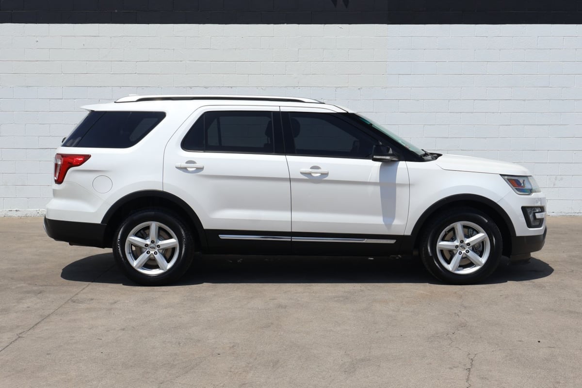 2016 Ford Explorer XLT - Photo 4