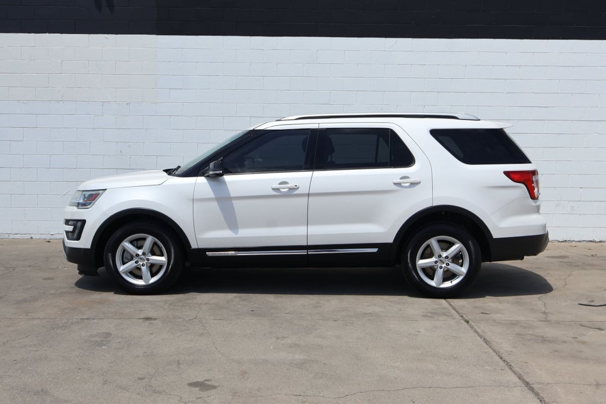 2016 Ford Explorer XLT - Photo 10