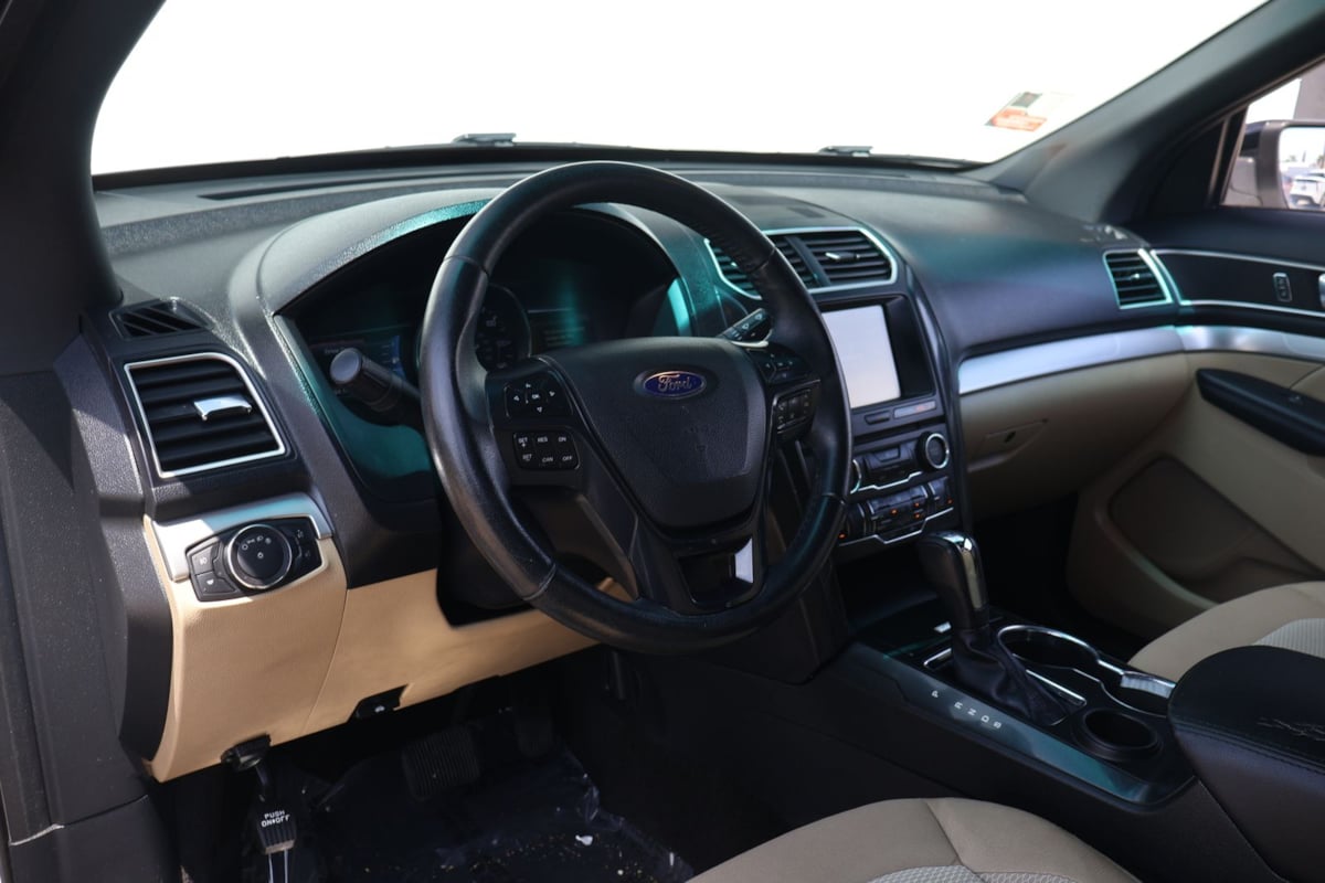 2016 Ford Explorer XLT - Photo 15