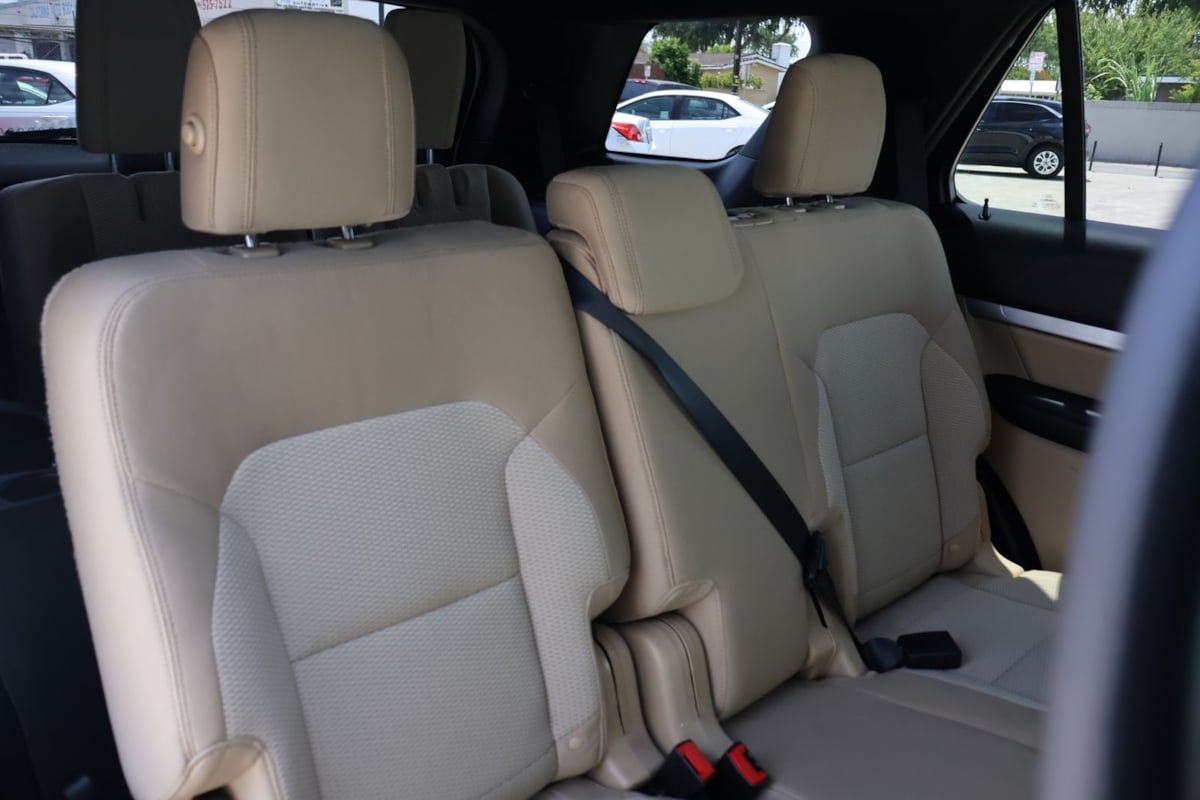 2016 Ford Explorer XLT - Photo 20