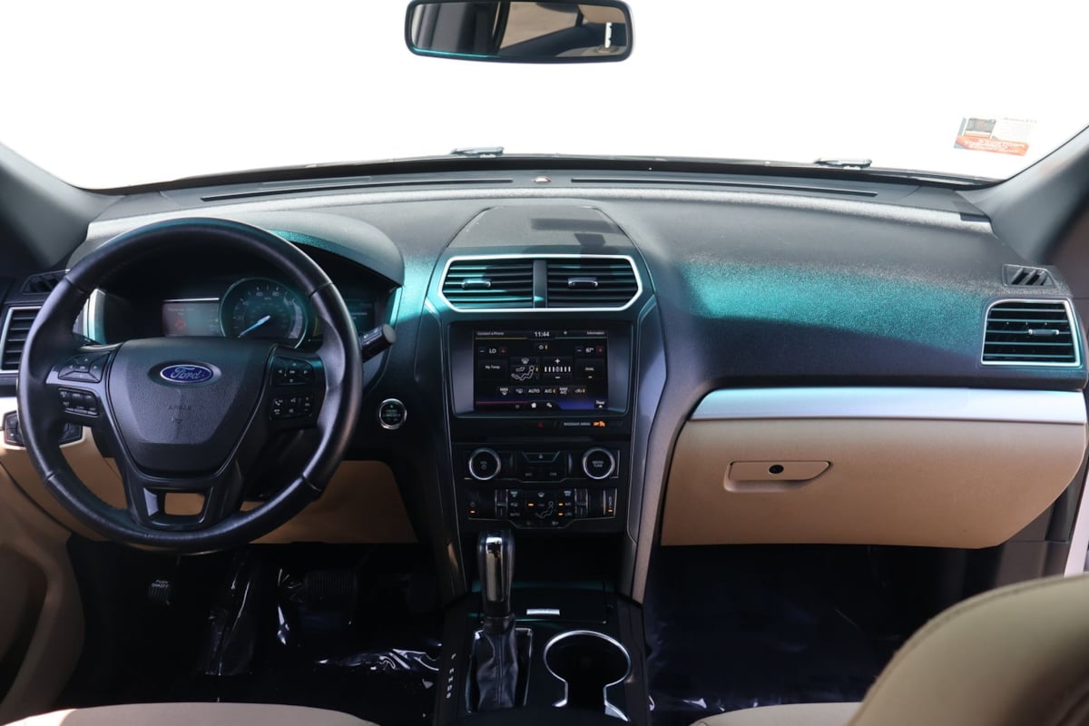 2016 Ford Explorer XLT - Photo 23