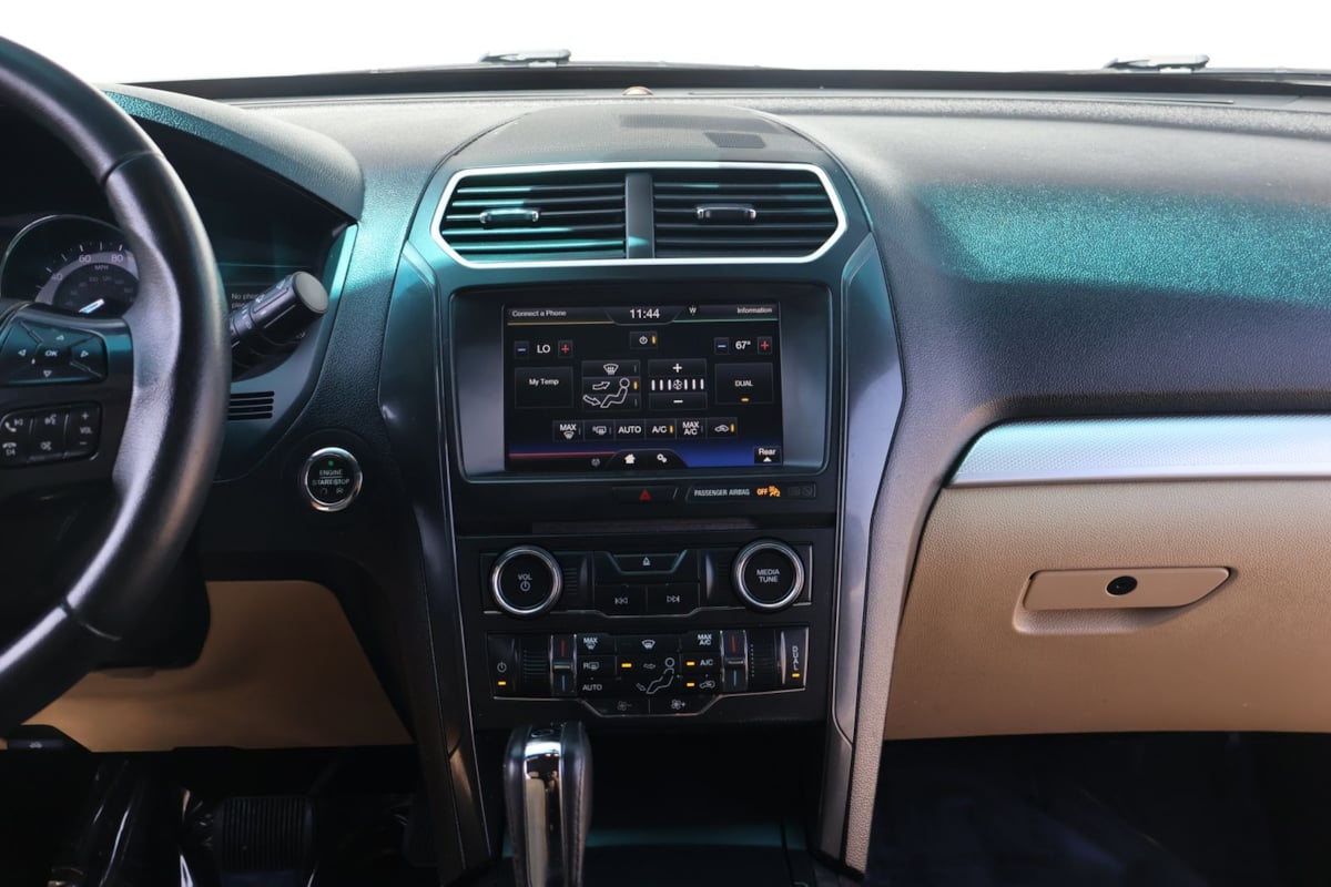 2016 Ford Explorer XLT - Photo 29