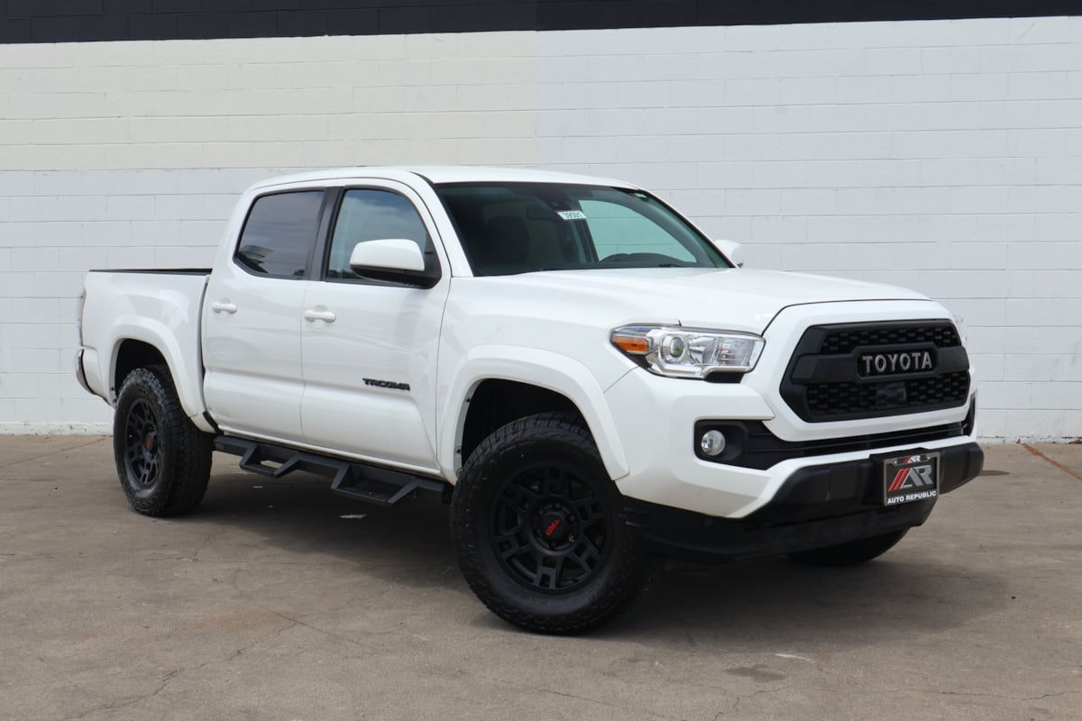2022 Toyota Tacoma SR5 Double Cab 2WD V6 Auto Short Bed's photo