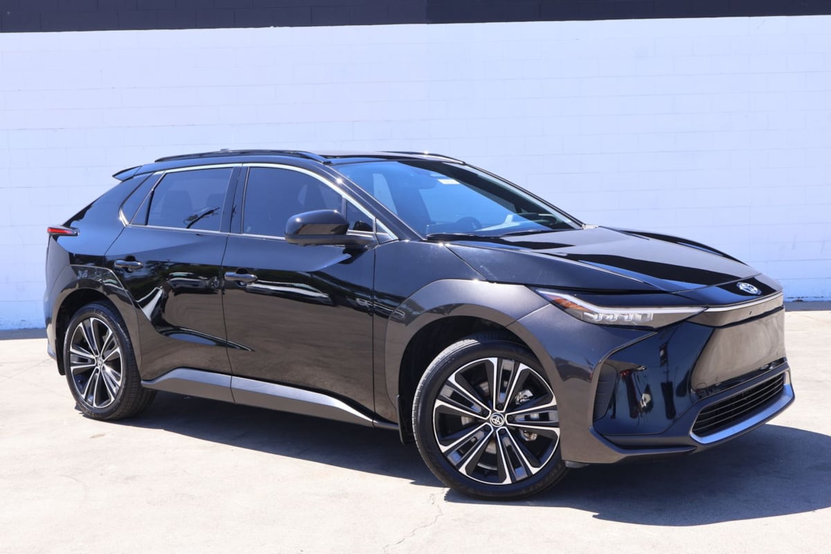 2023 Toyota bZ4X Limited