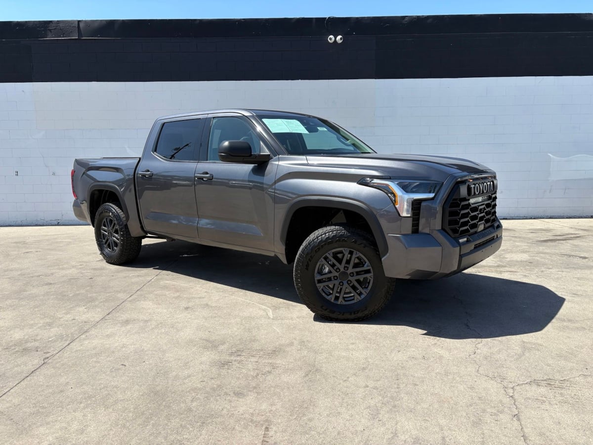 2023 Toyota Tundra 4WD SR5