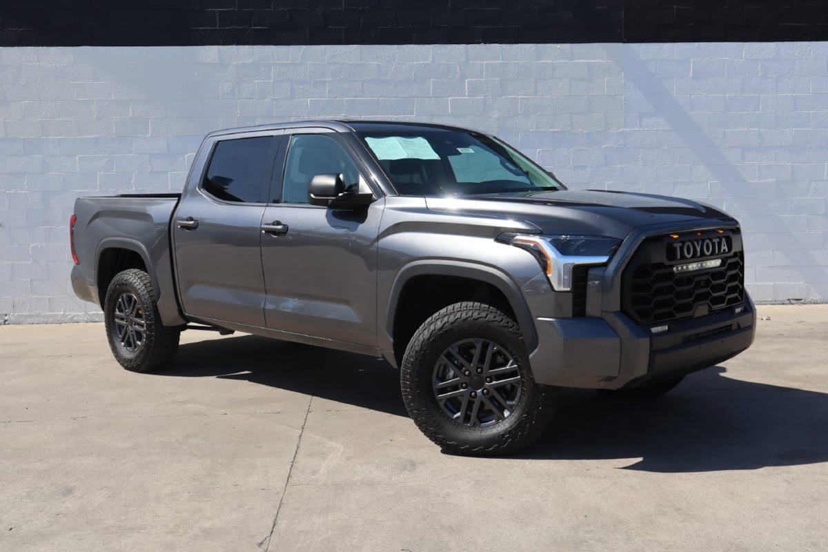 2023 Toyota Tundra 4WD SR5