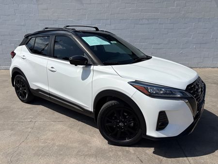 2022 Nissan Kicks SR