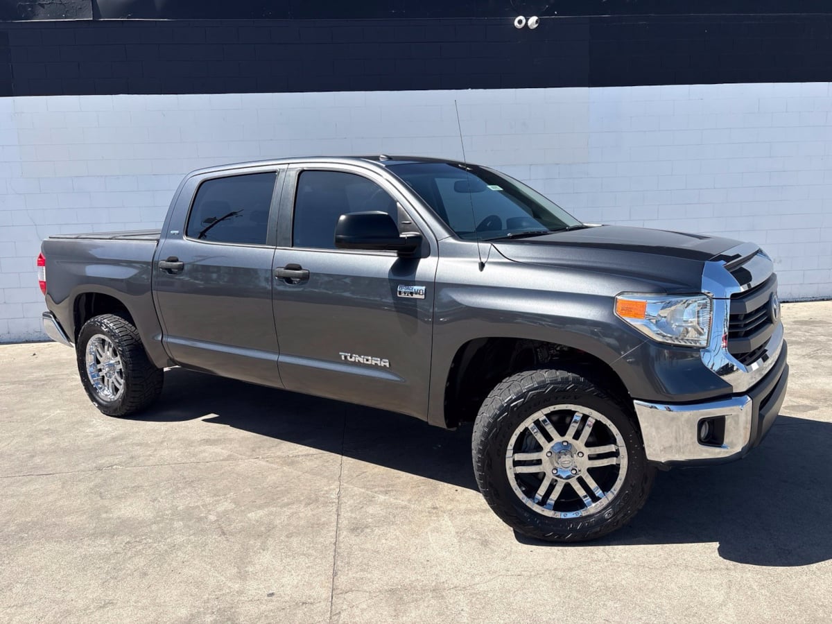 2014 Toyota Tundra 4WD Truck SR5