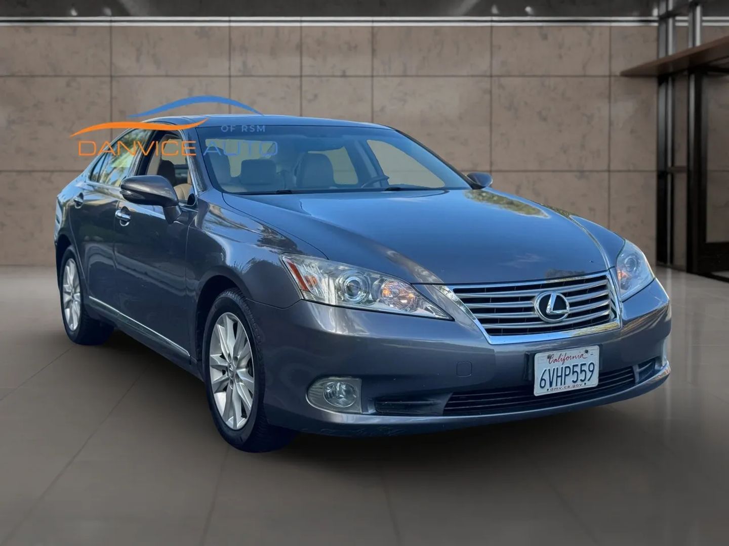 View vehicle photo 5