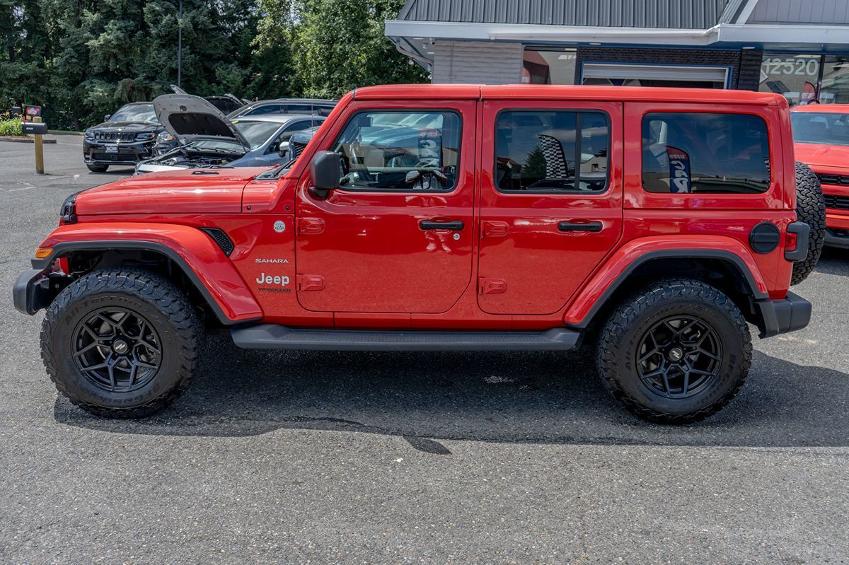 2021 Jeep Wrangler Unlimited Sahara photo 13