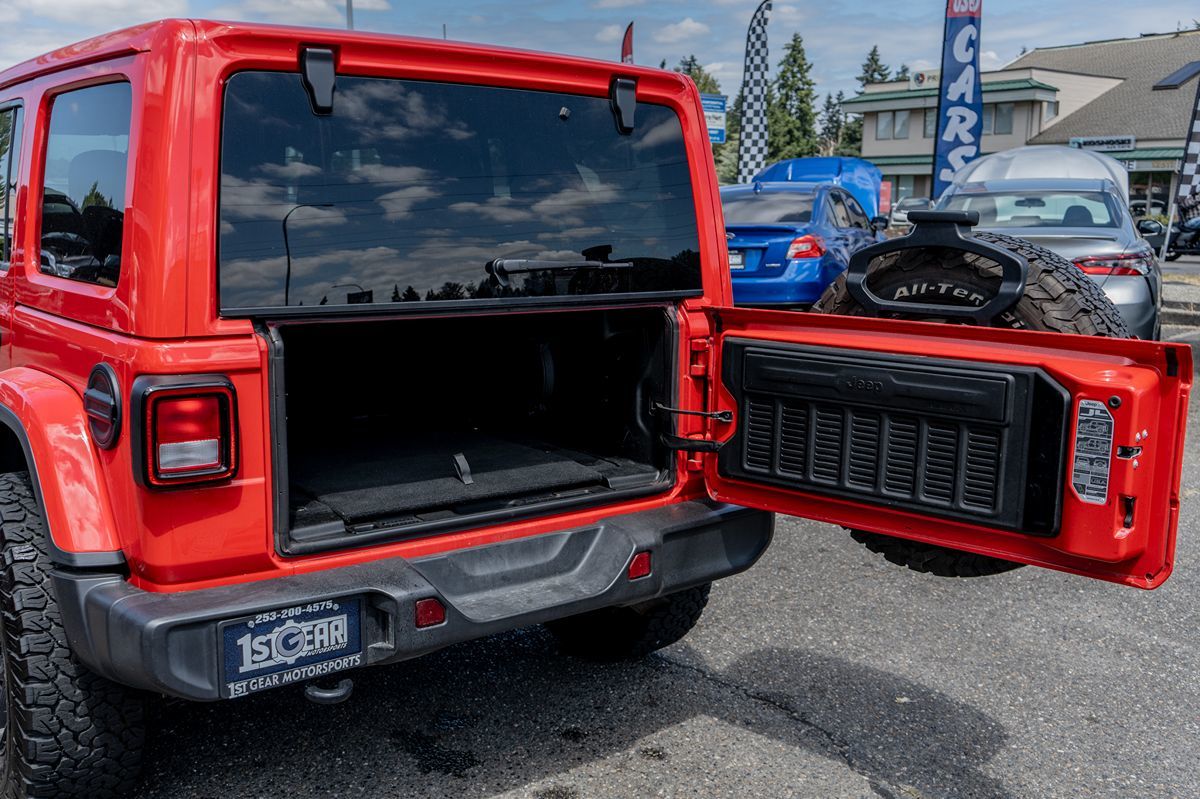 2021 Jeep Wrangler Unlimited Sahara photo 17