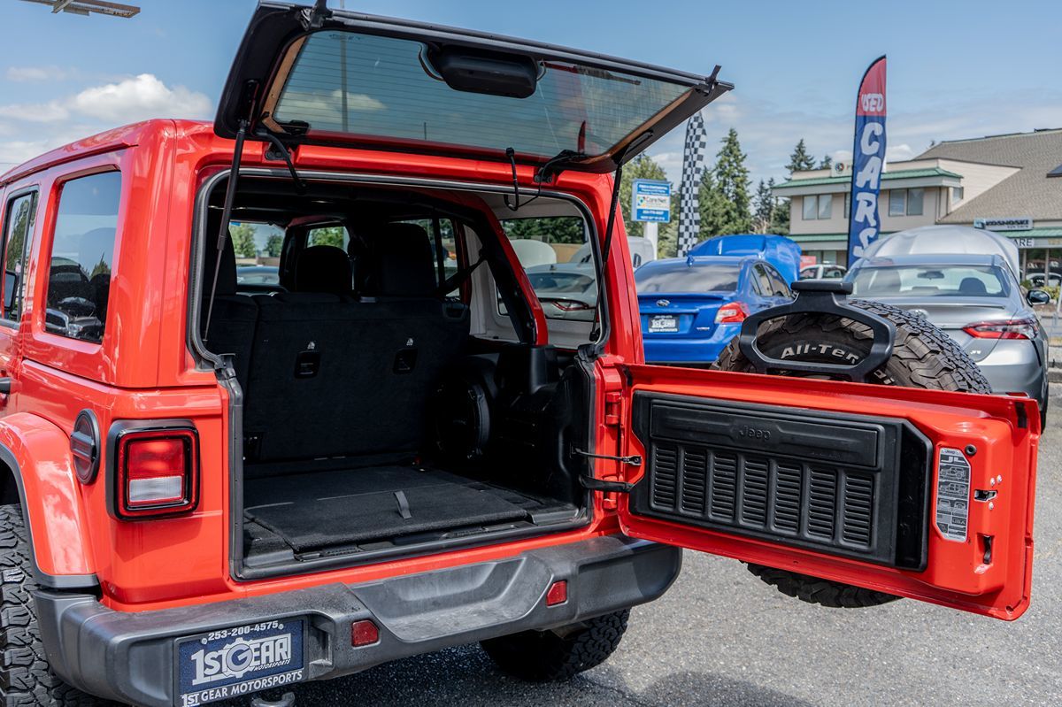 2021 Jeep Wrangler Unlimited Sahara photo 18