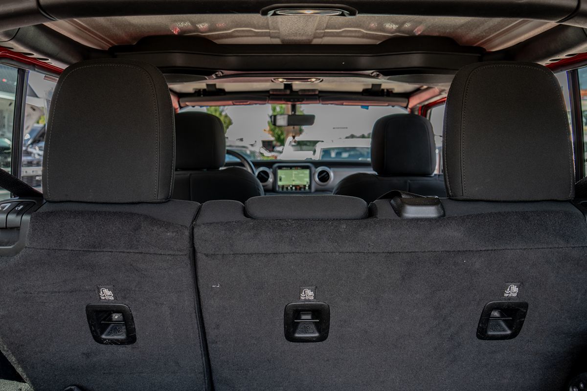 2021 Jeep Wrangler Unlimited Sahara photo 30