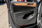 2024 Volkswagen Atlas SE Technology photo 18