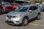 2016 Nissan Rogue SV photo 2