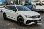 2022 Volkswagen Tiguan SE R-Line Black photo 4