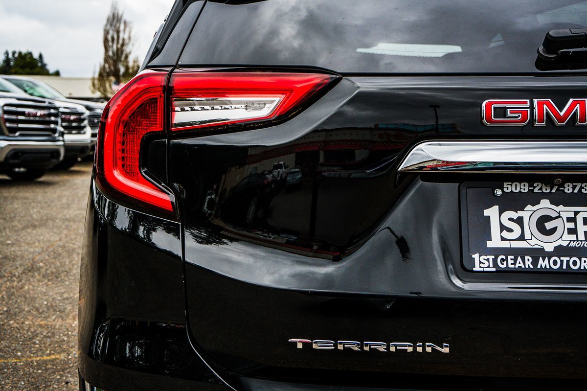 2022 GMC Terrain SLT - Photo 10