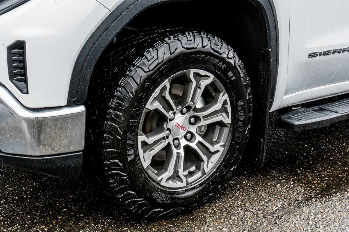 2023 GMC Sierra 1500 SLE - Photo 14