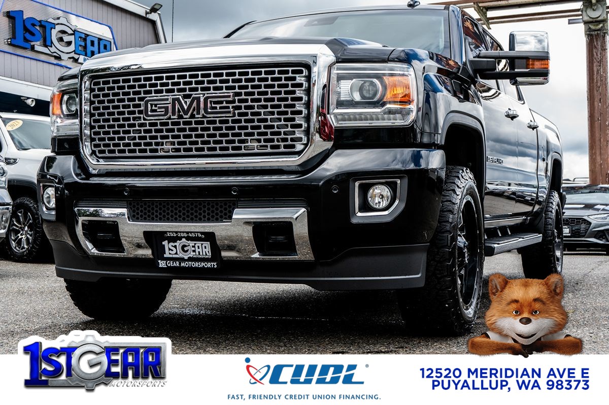 2016 GMC Sierra 4WD Crew Cab Standard Box Denali's photo