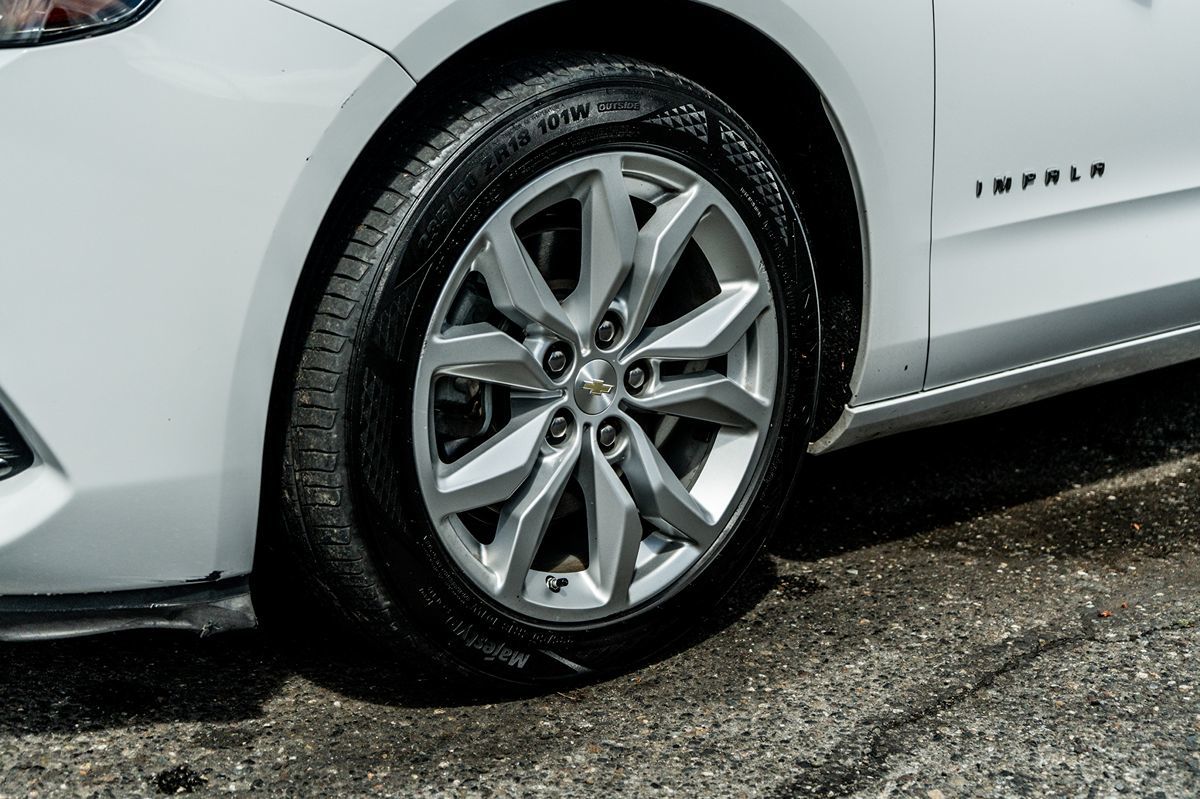 2018 Chevrolet Impala 1LT - Photo 13