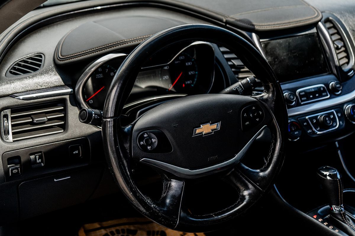 2018 Chevrolet Impala 1LT - Photo 24