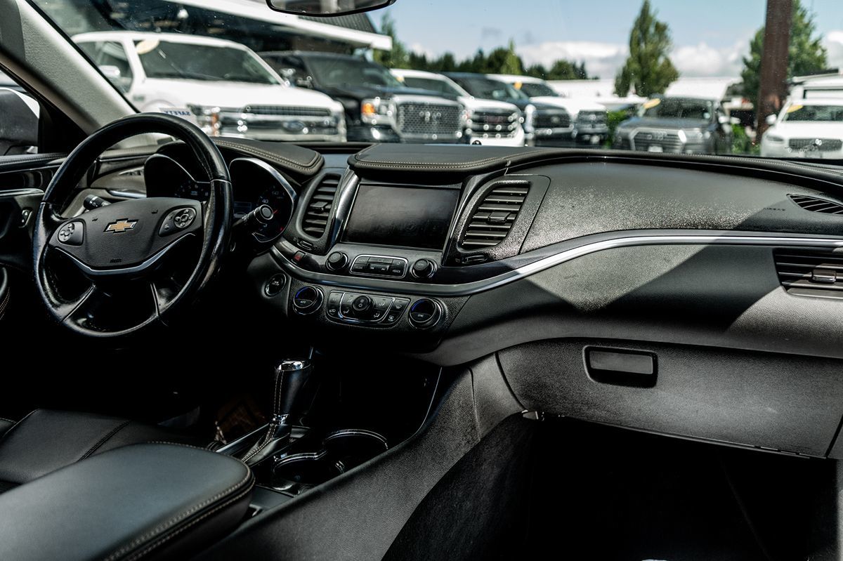 2018 Chevrolet Impala 1LT - Photo 35