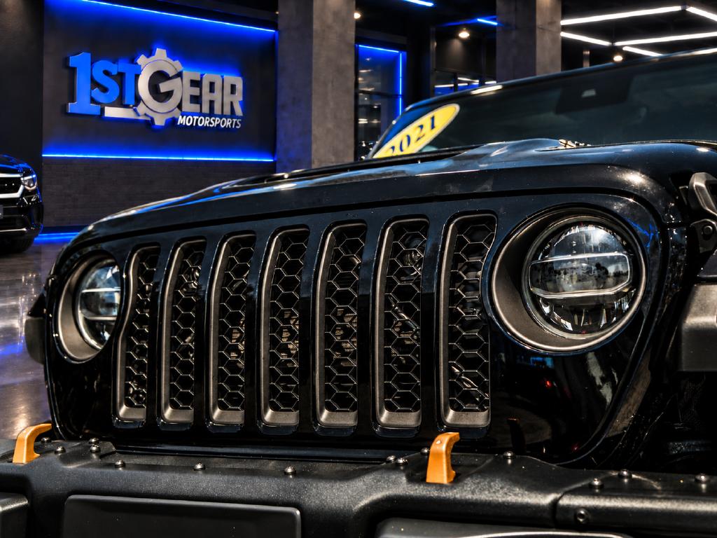 Jeep Wrangler photo 14