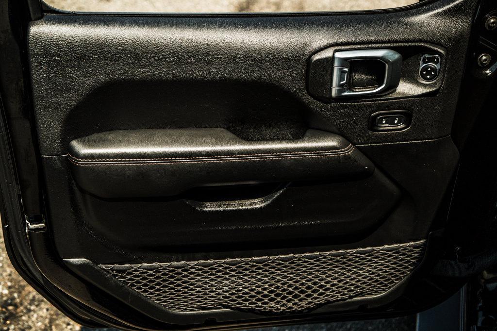 Jeep Wrangler photo 26
