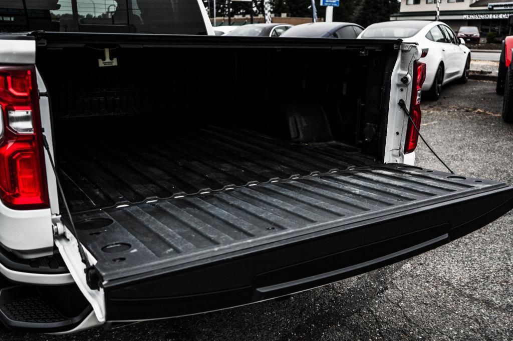 Chevrolet Silverado photo 18