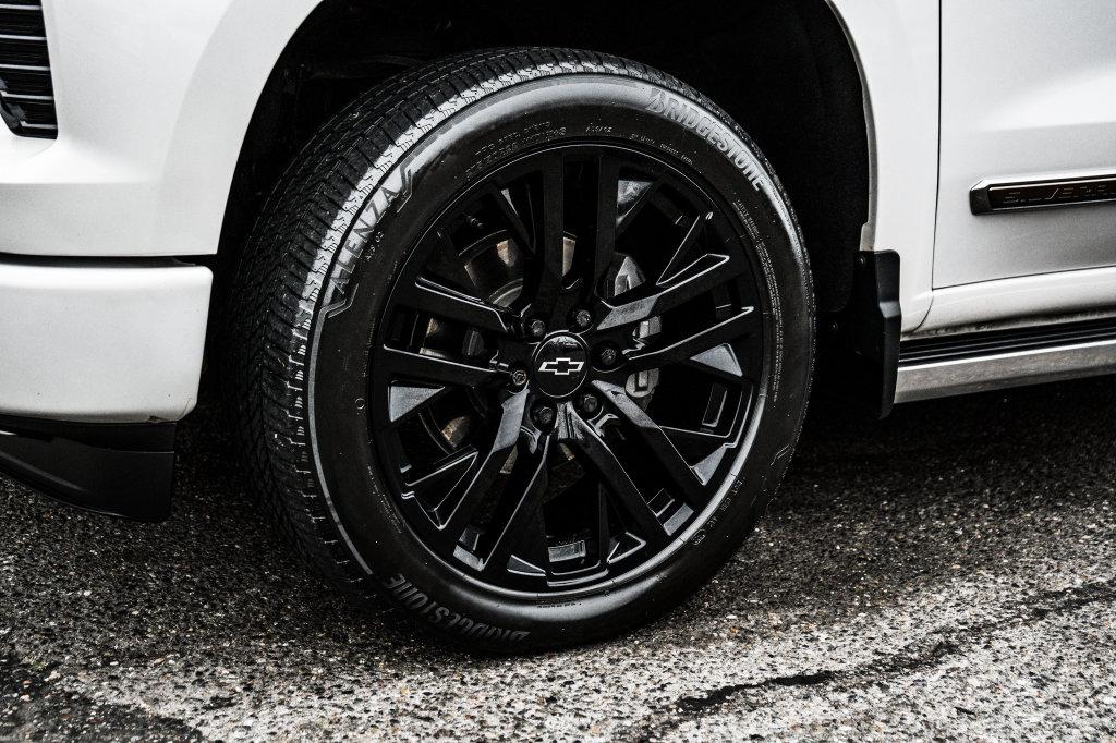 Chevrolet Silverado photo 20