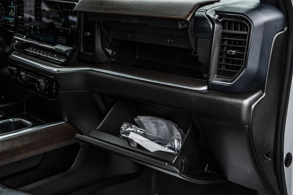 Chevrolet Silverado photo 44